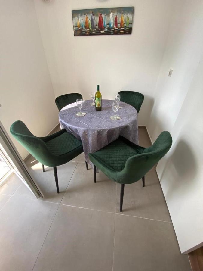 Dvorski Apartman Baska Voda