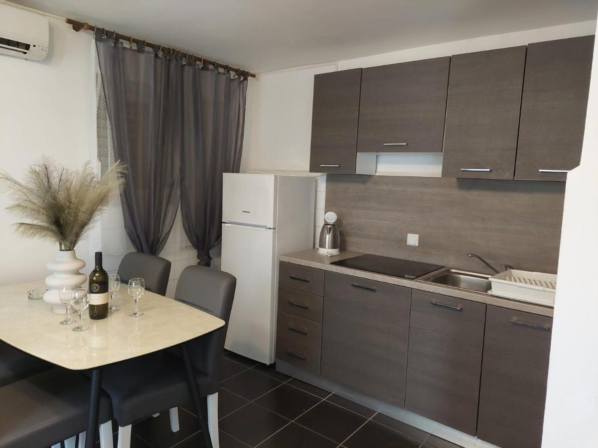 Dvorski Apartman Baska Voda