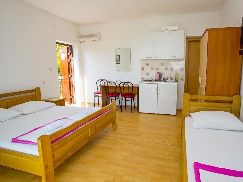 Dvorski Apartman Baska Voda